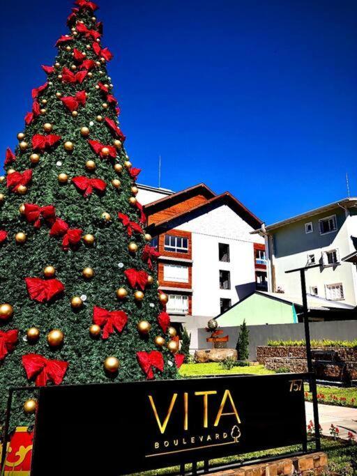 Gramado Centro Ao Lado Das Compras E Rua Coberta Vita Exterior photo